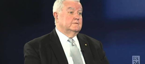 Ian Chubb: "Cuando ves ciencia practicada, es alucinante... - youtube.com Ian Chubb: "Cuando ves ciencia practicada, es alucinante... - youtube.com