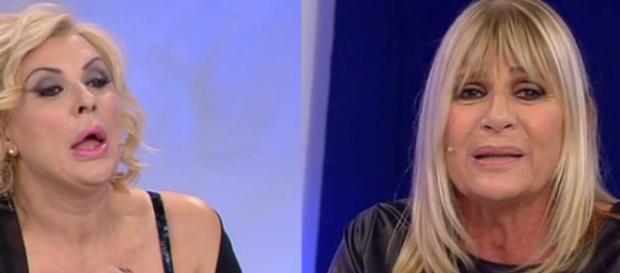 Rissa a Uomini&Donne: Tina Cipollari e Gemma Galgani, vengono alle ... - superguidatv.it Rissa a Uomini&Donne: Tina Cipollari e Gemma Galgani, vengono alle ... - superguidatv.it