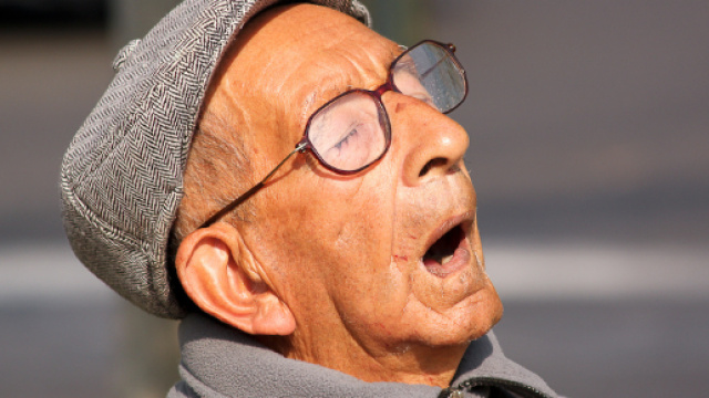 Gli anziani dormono male e non poco - Flickr Hive Mind - hiveminer.com