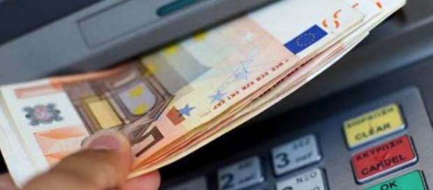 Il fisco controlla i prelievi o i versamenti sul conto corrente? Il fisco controlla i prelievi o i versamenti sul conto corrente?