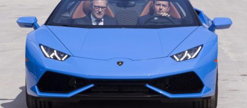 Renzi visita lo stabilimento della Lamborghini e prova anche una ... - ilmessaggero.it