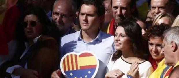 Tiembla el independentismo: dan por vencedores a Ciudadanos y Arrimadas Tiembla el independentismo: dan por vencedores a Ciudadanos y Arrimadas