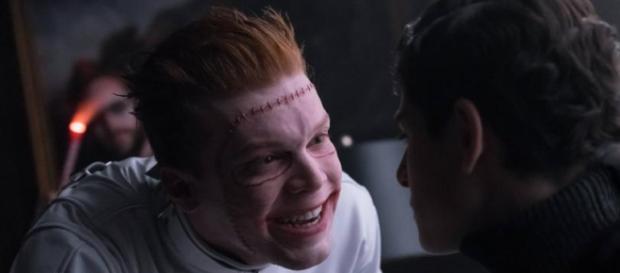 Jerome é o favoritinho dos fãs e seu retorno pode abalar o submundo de Gotham Jerome é o favoritinho dos fãs e seu retorno pode abalar o submundo de Gotham