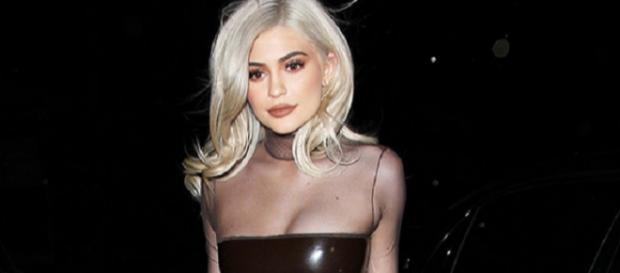 Kylie Jenner tem estado muito escondida Kylie Jenner tem estado muito escondida