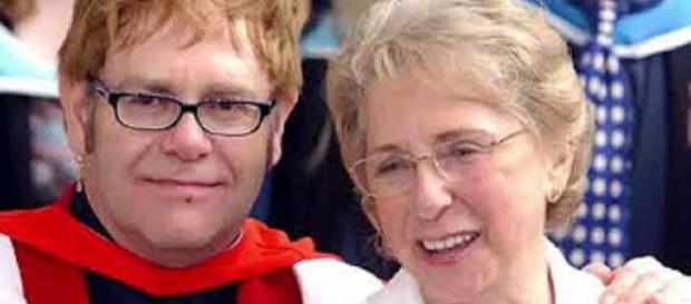 Sir Elton John mourns his mother;s passing, glad they made peace in time. Image cap Aban Famous News/YouTube Sir Elton John mourns his mother;s passing, glad they made peace in time. Image cap Aban Famous News/YouTube
