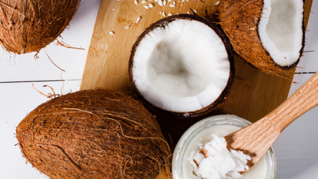 15 façons d'ajouter de l'huile de coco à votre trousse beauté - SSQ - ssq.ca