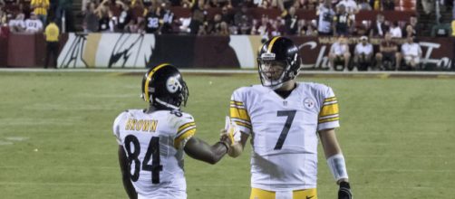 Big Ben and Antonio Brown celebrate another first down. Photo by: Keith Alison [Image via flickr]