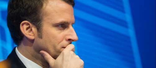 Emmanuel Macron aurait critiqué la qualité du service public audiovisuel.- ozap.com