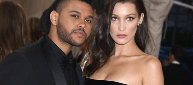 The Weeknd vor seiner Trennung mit Bella Hadid. Nun sind die beiden erneut zusammen zu sehen. The Weeknd vor seiner Trennung mit Bella Hadid. Nun sind die beiden erneut zusammen zu sehen.