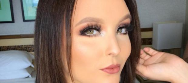 Larissa Manoela diz que sairá do país Larissa Manoela diz que sairá do país