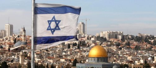 Trump chiama Netanyahu e Abu Mazen: 'Ambasciata a Gerusalemme' - today.it
