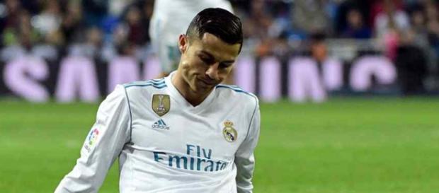 Cristiano Ronaldo vive momento difícil no Real. (Foto Reprodução) Cristiano Ronaldo vive momento difícil no Real. (Foto Reprodução)