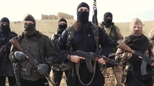 Jihadisti dell'Isis mascherati (da Google)