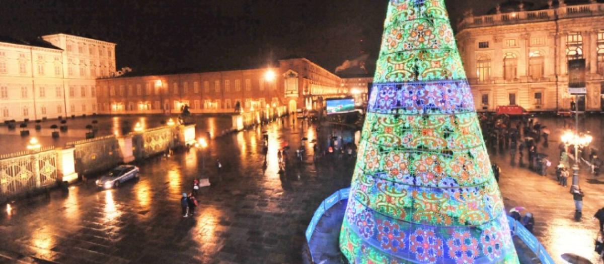 Immagini Di Torino A Natale.La Citta Della Mole Si Veste A Festa Per Natale