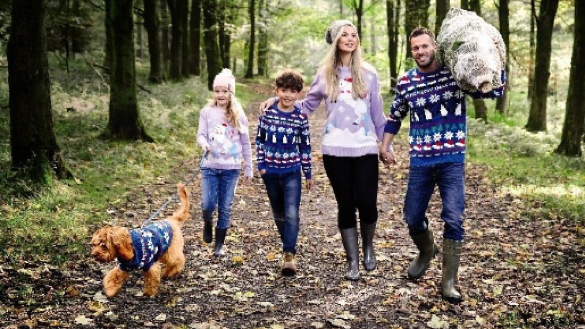 Aldi are selling matching Christmas jumpers for people and their pets