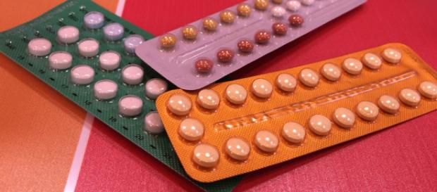Adesivos e anéis vaginais também são recomendados Adesivos e anéis vaginais também são recomendados