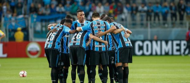 Grêmio encara desafio nos Emirados Árabes Grêmio encara desafio nos Emirados Árabes