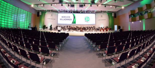 Herzlich willkommen bei der Logik des DFB. Erst drei Regionalligen, dann fünf, dann vier, dann ... Foto: dfb.de Herzlich willkommen bei der Logik des DFB. Erst drei Regionalligen, dann fünf, dann vier, dann ... Foto: dfb.de