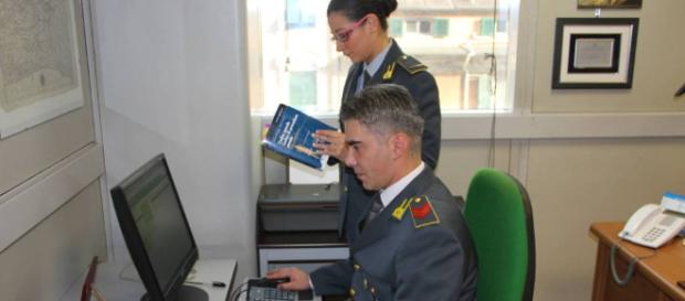 I nuovi strumenti anti-evasione delle fiamme gialle. I nuovi strumenti anti-evasione delle fiamme gialle.