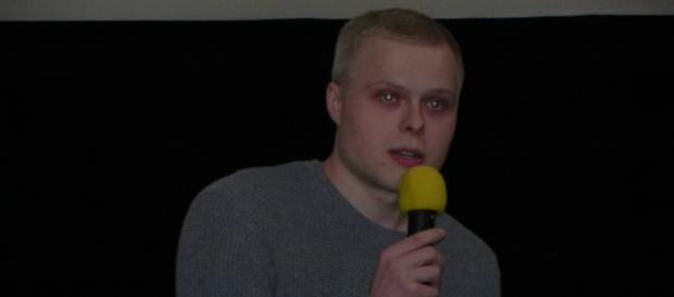 Karol Bernacki osobiście zaprosił widzów kina 'Etiuda' do obejrzenia filmu 'Totem' (fot. Krzysztof Krzak) Karol Bernacki osobiście zaprosił widzów kina 'Etiuda' do obejrzenia filmu 'Totem' (fot. Krzysztof Krzak)