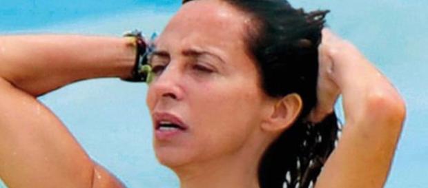 María Patiño pillada en la playa. María Patiño pillada en la playa.
