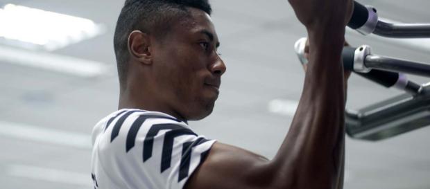 O atleta é, agora, a principal estrela santista O atleta é, agora, a principal estrela santista