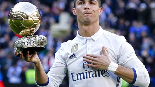 Cristiano Ronaldo a déjà une main sur le Ballon d'Or - Foot 01 - foot01.com