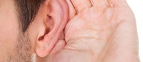Problemi d'udito: aumenta il rischio di demenza senile - VelvetBody - velvetbody.it