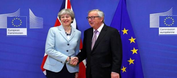 Brexit : le Royaume-Uni et la Commission européenne trouvent enfin un compromis Brexit : le Royaume-Uni et la Commission européenne trouvent enfin un compromis