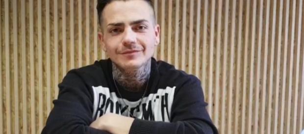 Carlos habla sobre la posible infidelidad de su novia con el hermano de Javi Carlos habla sobre la posible infidelidad de su novia con el hermano de Javi
