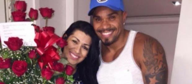 Mulher Moranguinho diz já ter perdoado Naldo pelas agressões Mulher Moranguinho diz já ter perdoado Naldo pelas agressões