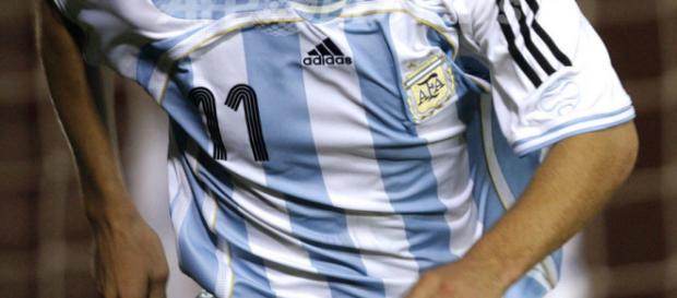O atacante já serviu a seleção argentina O atacante já serviu a seleção argentina