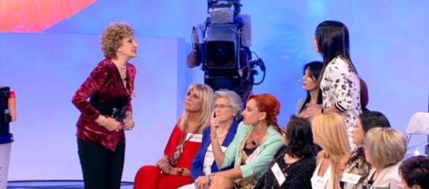 Uomini e Donne: scoppia la rissa in studio Uomini e Donne: scoppia la rissa in studio
