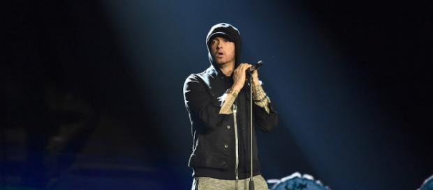 Watch Eminem perform 'Walk On Water' to open the MTV EMA 2017 - NME - nme.com Watch Eminem perform 'Walk On Water' to open the MTV EMA 2017 - NME - nme.com