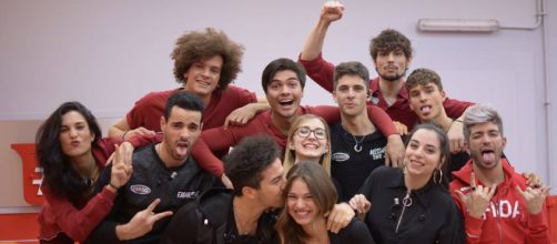 Amici 17: la squadra del Fuoco si aggiudica la quarta puntata - scuolazoo.com