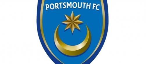 Escudo del Porsmouth CF. Equipo deonde Arthur Conan jugó al fútbol
