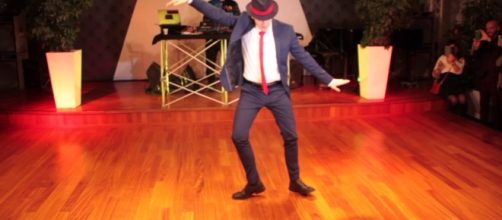Sven Otten porta il suo ballo sul palco di Sanremo facendo impazzire il pubblico