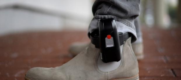 Abschiebehaft und Fußfessel: Das Sicherheitspaket im Faktencheck ... - br.de Abschiebehaft und Fußfessel: Das Sicherheitspaket im Faktencheck ... - br.de