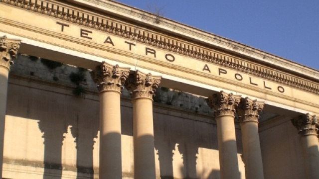 Teatro Apollo: rinvenuti sarcofaghi, gioielli antichi e mura ... - tagpress.it