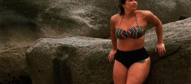 A Ex-BBB Fani Pacheco mostrou em sua rede social que a mulher pode ser bonita mesmo estando fora dos padrões de beleza estipuladas pelo meio artístico A Ex-BBB Fani Pacheco mostrou em sua rede social que a mulher pode ser bonita mesmo estando fora dos padrões de beleza estipuladas pelo meio artístico