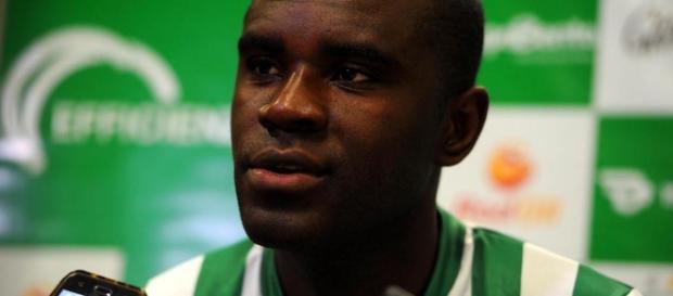 Aos 36 anos, meia Hugo anuncia aposentadoria - Gaúchão - Foto: Zero Hora Aos 36 anos, meia Hugo anuncia aposentadoria - Gaúchão - Foto: Zero Hora