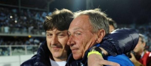 Dopo una lunghissima assenza Zednek Zeman, torna ad allenare una squadra di serie A; nella foto l'abbraccio col presidente Sebastiani. Dopo una lunghissima assenza Zednek Zeman, torna ad allenare una squadra di serie A; nella foto l'abbraccio col presidente Sebastiani.