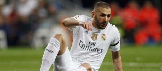 Le Clasico, le Real, le Barça, la Marseillaise et le crachat de ... - lefigaro.fr Le Clasico, le Real, le Barça, la Marseillaise et le crachat de ... - lefigaro.fr