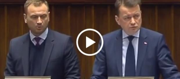 Minister Błaszczak stanowczo odpadł zarzuty Nitrasa. Minister Błaszczak stanowczo odpadł zarzuty Nitrasa.