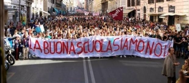 Riforma reclutamento: precari abilitati dovranno aspettare, come minimo, ancora 6 anni, ecco perchè Riforma reclutamento: precari abilitati dovranno aspettare, come minimo, ancora 6 anni, ecco perchè