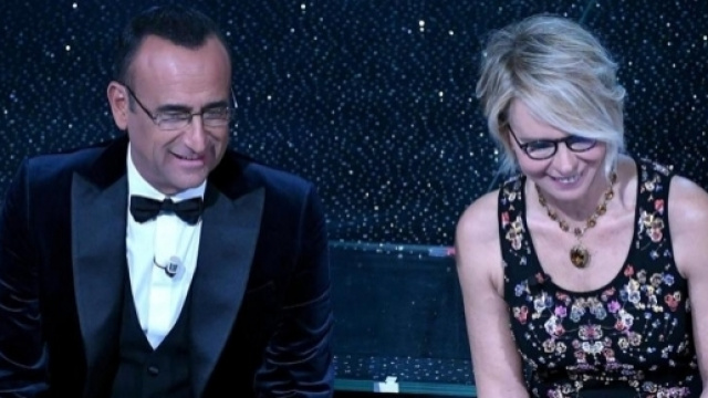 I conduttori di Sanremo 2017, Carlo Conti e Maria De Filippi.