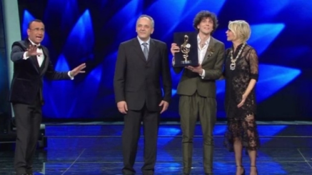 Sanremo 2017 - video online Terza Serata