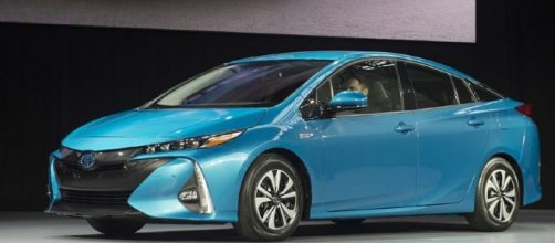 Toyota Prius Plug-in Hybrid 2017: prezzo, autonomia ed energia dal ... - allaguida.it