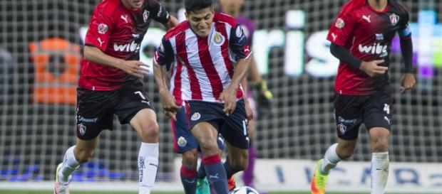 Atlas y su rival Chivas, buscarán el triunfo en el clásico. Atlas y su rival Chivas, buscarán el triunfo en el clásico.