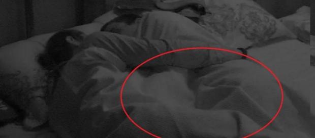 Casal do BBB vai para debaixo do edredom Casal do BBB vai para debaixo do edredom